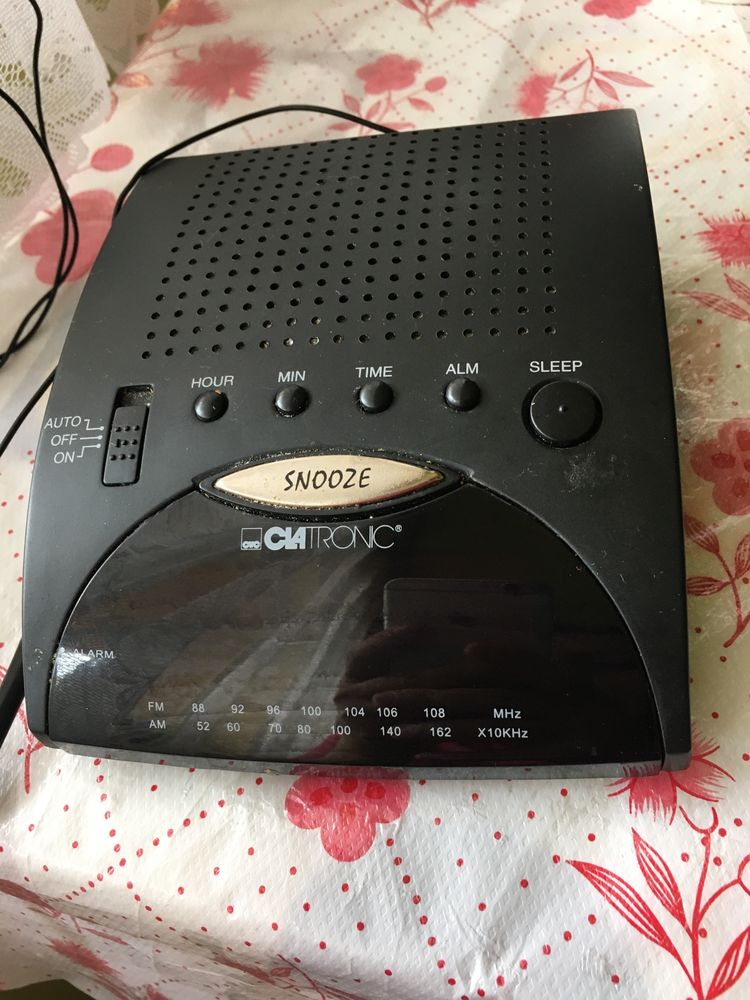 Ceas Digital cu Alarma si Radio