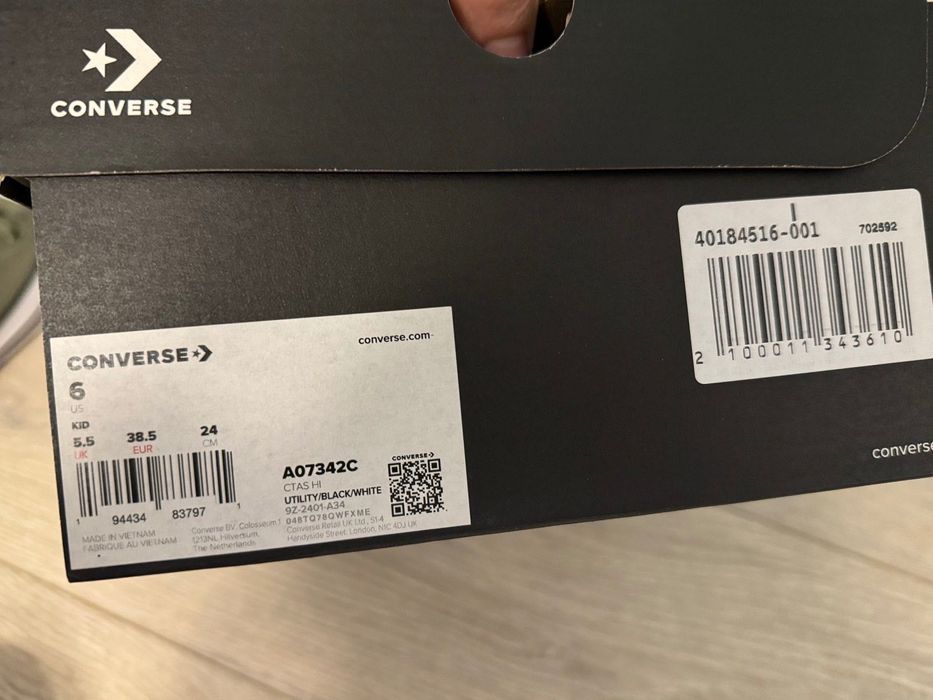 Дамски кецове Converse нови