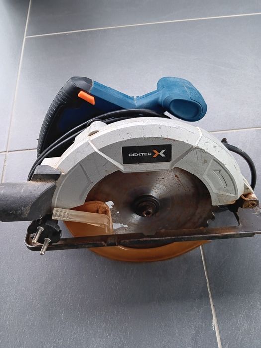Vand fierastrau circular electric