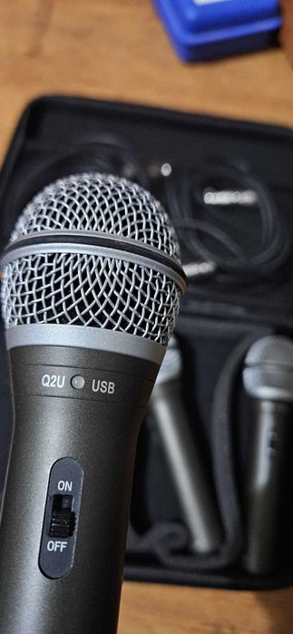 trei microfoane Samson Q2U USB