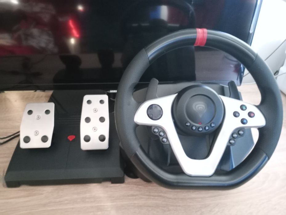 Vând volan gaming seaborg 400