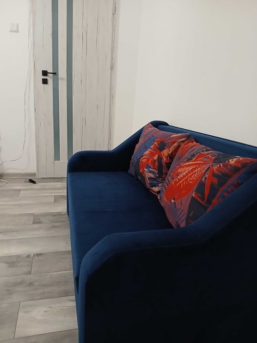 Vand canapea extensibilă