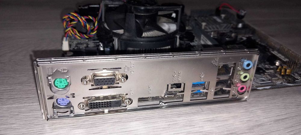 Kit performant LGA 1151, MB Asus Prime B250M A/i3 7100 3,9GHz/4Gb ddr4