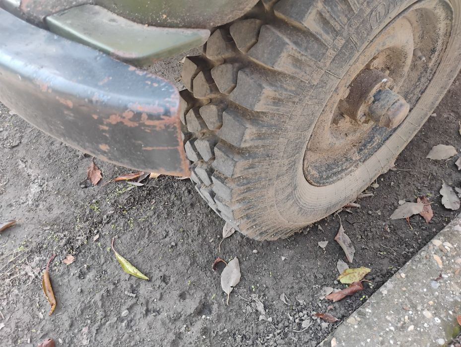 Продавам УАЗ 4000лв