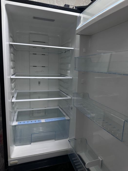 Продаю б/у холодильник daewoo производитель Корея.