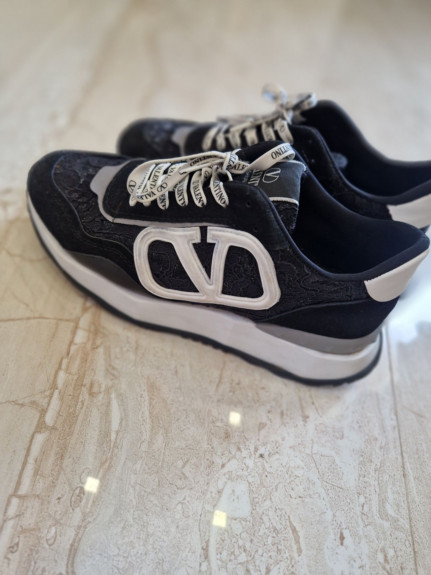 Дамски маратонки Valentino