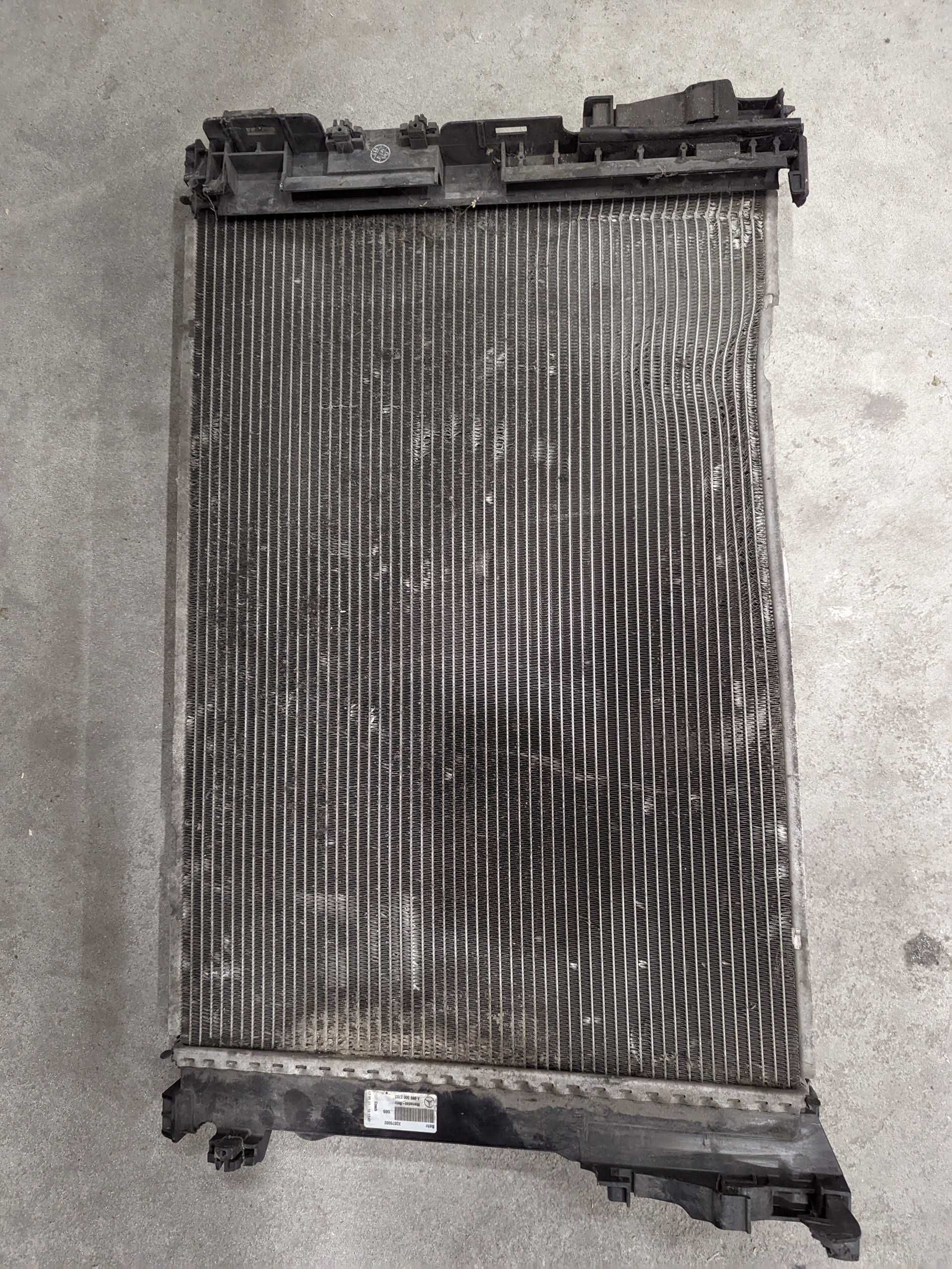 Воден радиатор Мерцедес w204 w212