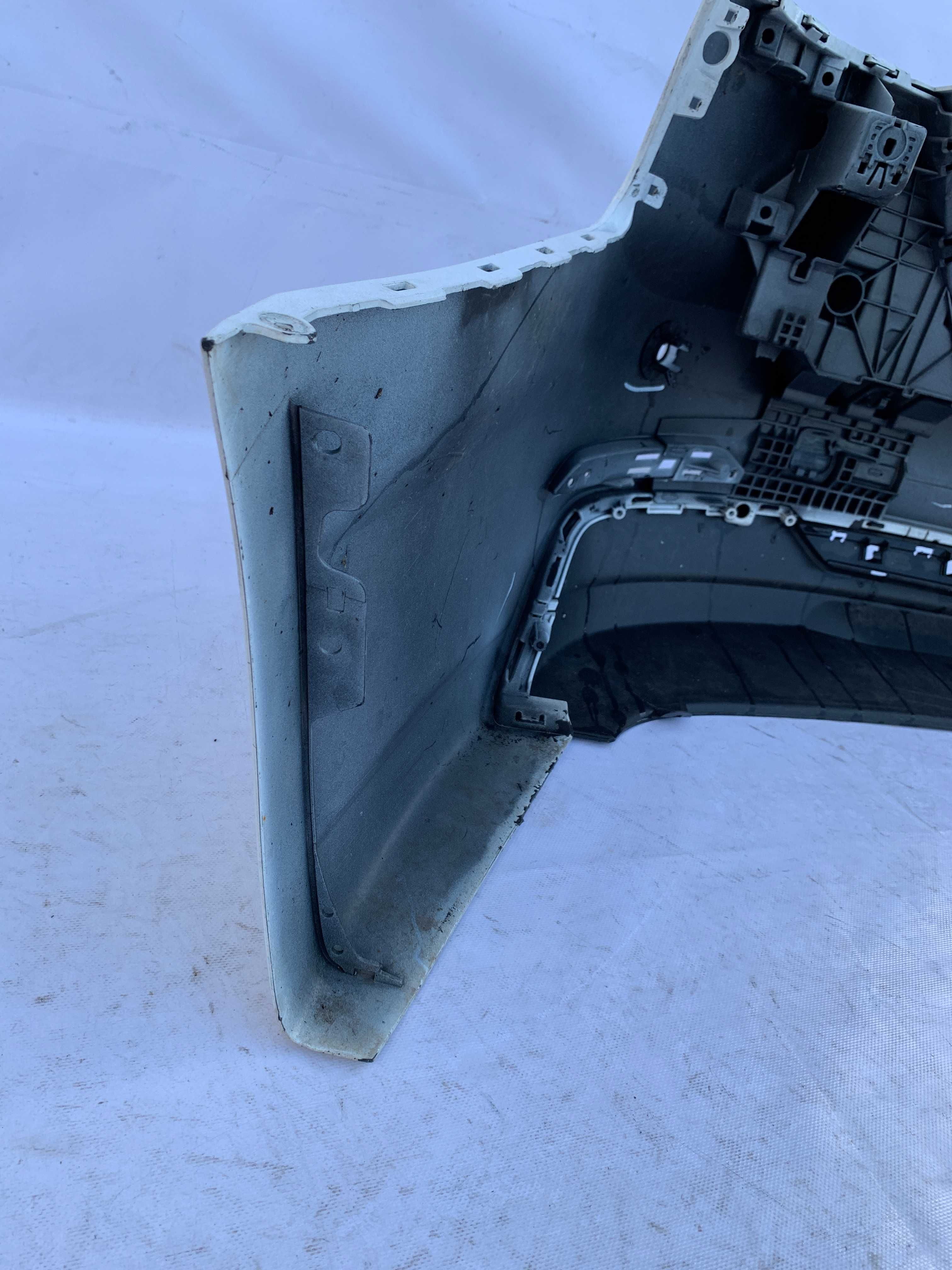 Bara spate  Audi A5 S-line 2016-2020 Cod origine  8W6807511C