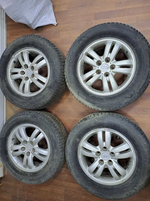 Roți 235/60 r16 cu avelope de iarnă