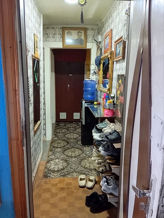 2х комнатная Кадышева. Конечка.Второй этаж. Очень срочно продается.