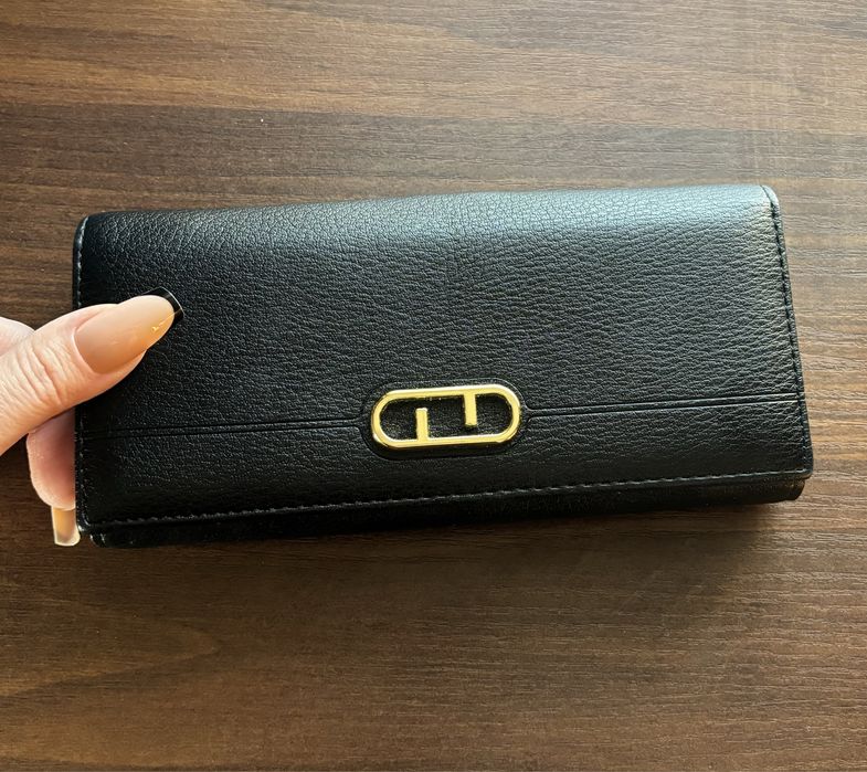 Кошелек женский на магните