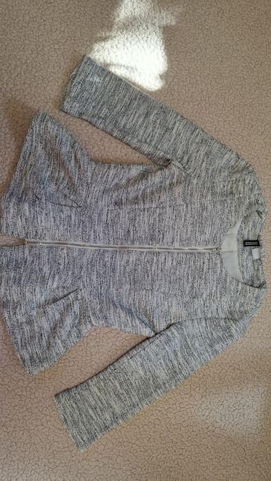 Пакетом стильная одежда на девушку  размером xs