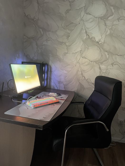 Игровой компьютер с сборе с рабочим местом