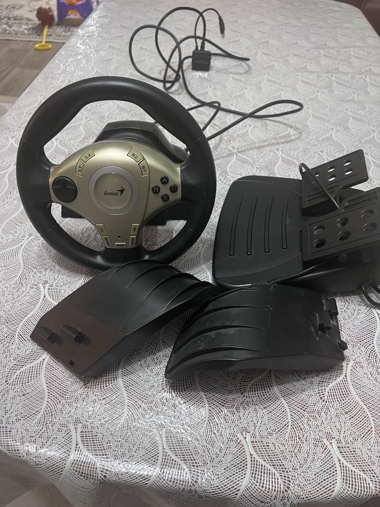 Игровой руль для компьютера