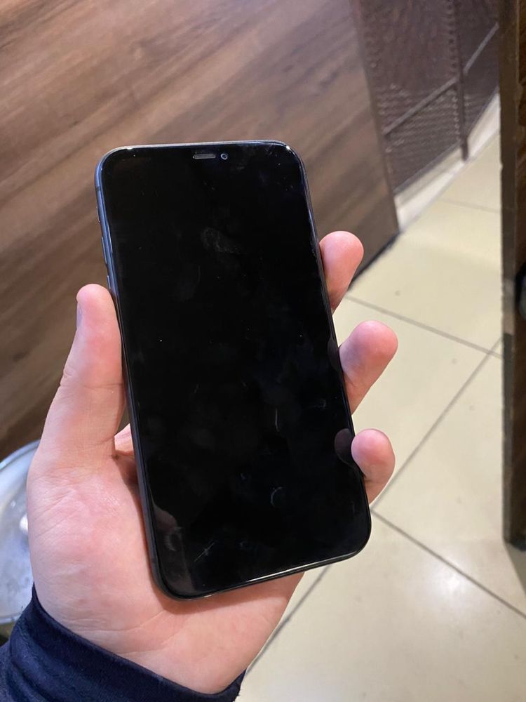 СРОЧНО ПРОДАМ айфон 11 space gray