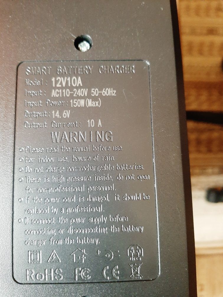 Vand incarcator Li Fe Po 4 14.4 volti 10 amperi