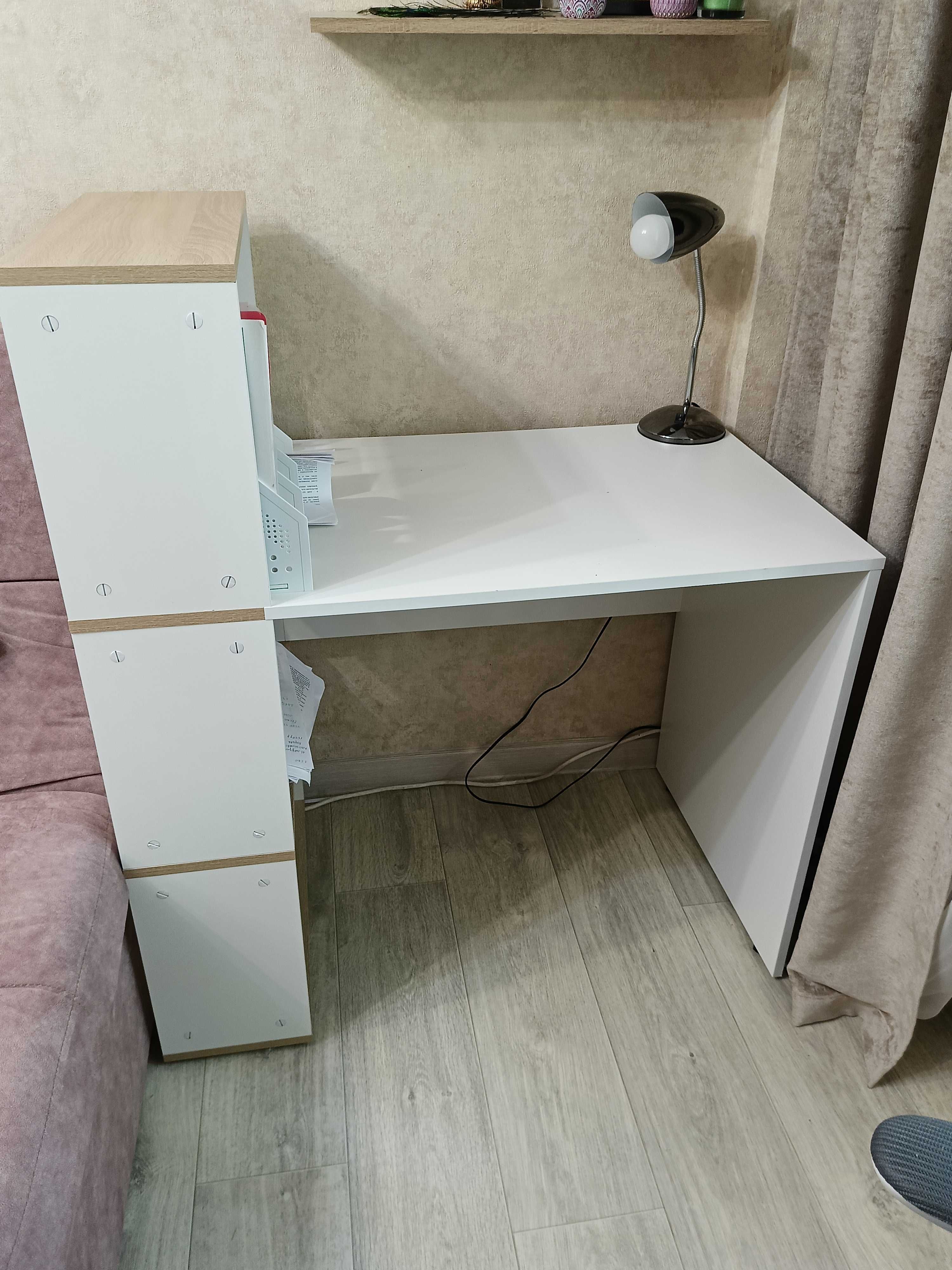 Продам стол компьютерный