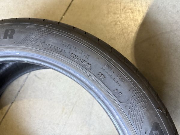 235/45/19 Goodyear 4бр