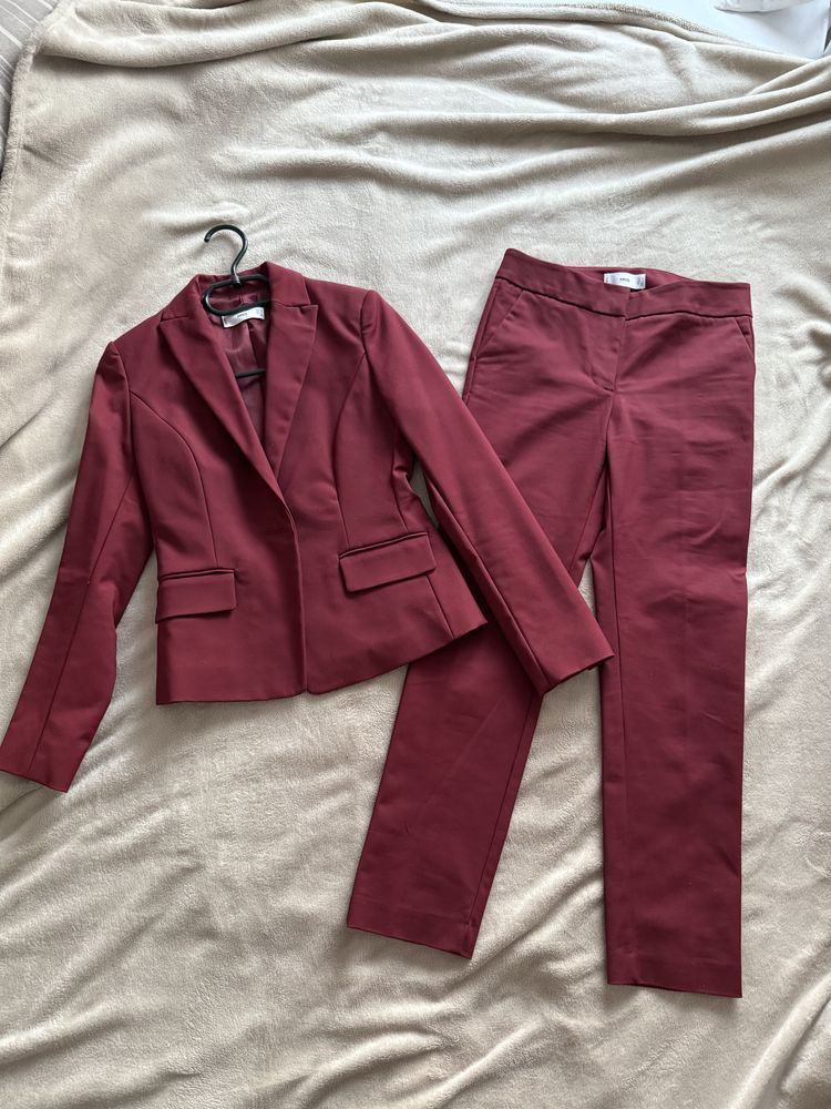 Costum mango burgundy 34-36