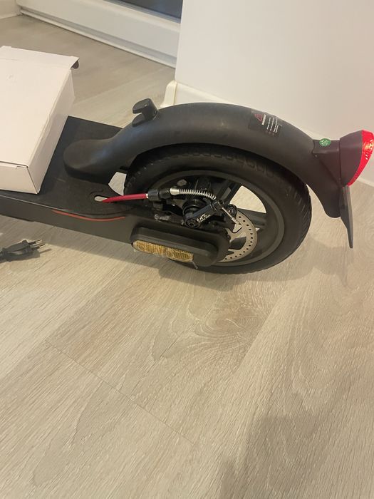 Trotinetă electrică Zamelux P319 – nouă, nefolosită