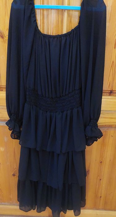 Платье женское. Нарядное