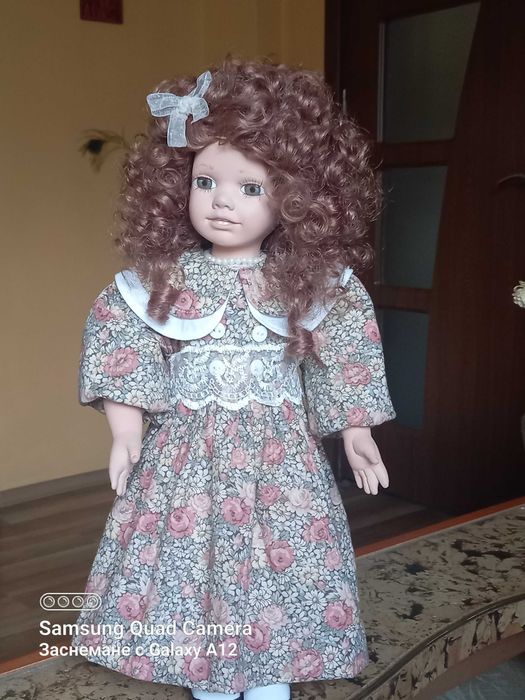 Оригинална,порцеланова кукла на Glorex-Швейцария