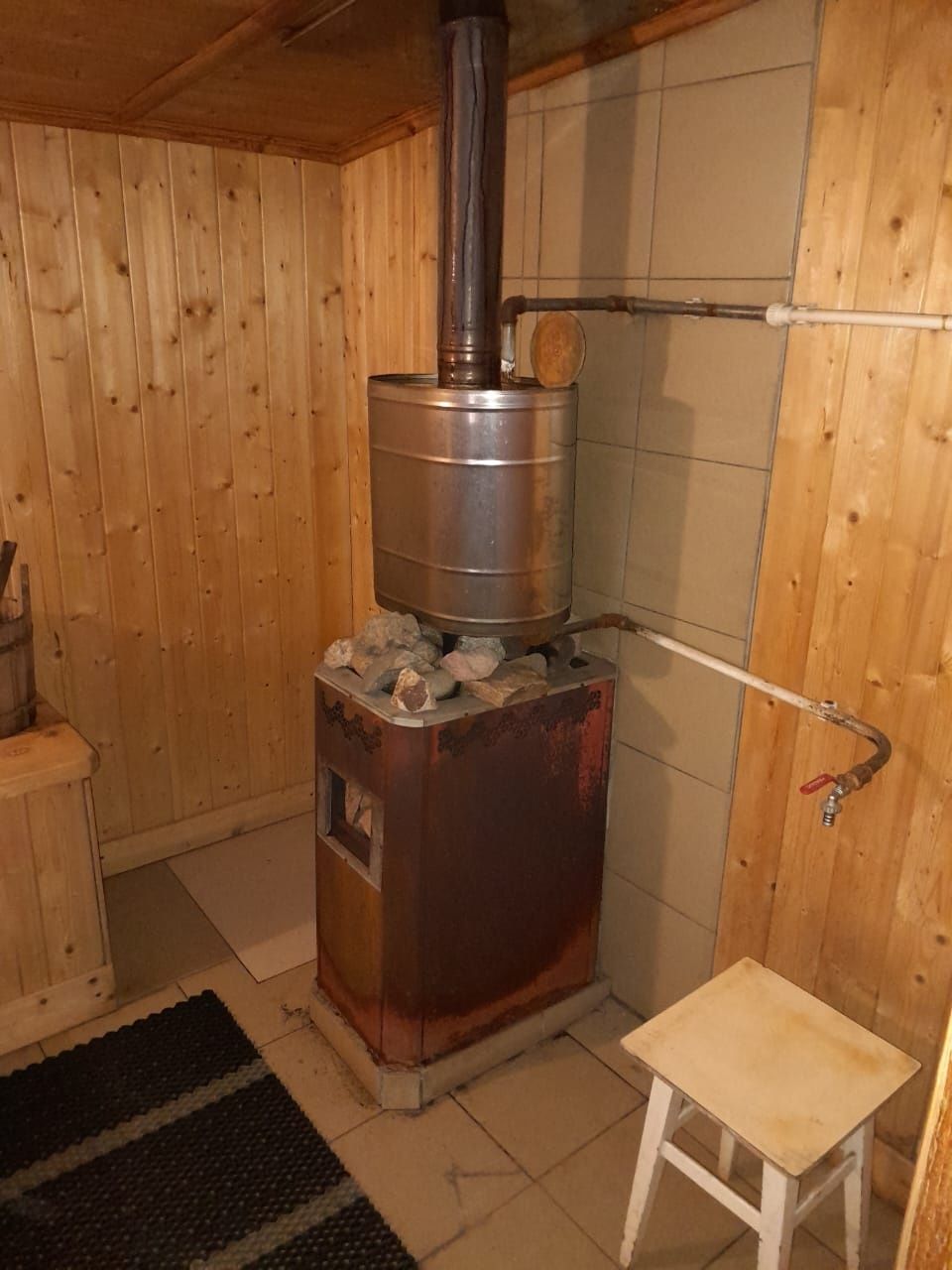 Продам дом полностью благоустроенный. С центральным отоплением.