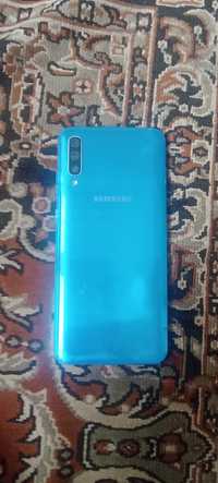 Продам телефон Samsung A50