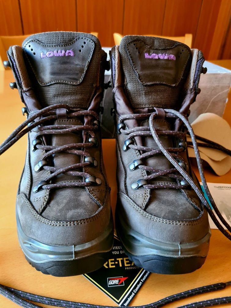 Туристически обувки LOWA RENEGADE GTX MID Ws