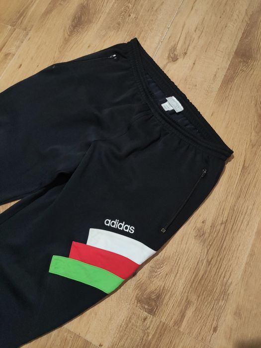Pantaloni Adidas vintage anii 90 mărimea L