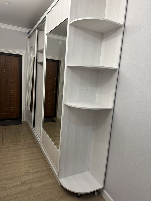 Продам вместительный шкаф-купэ