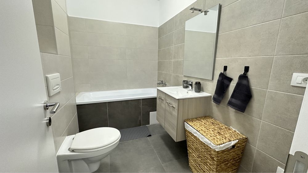 Inchiriez apartament cu 2 camere in Ghimbav Cristian