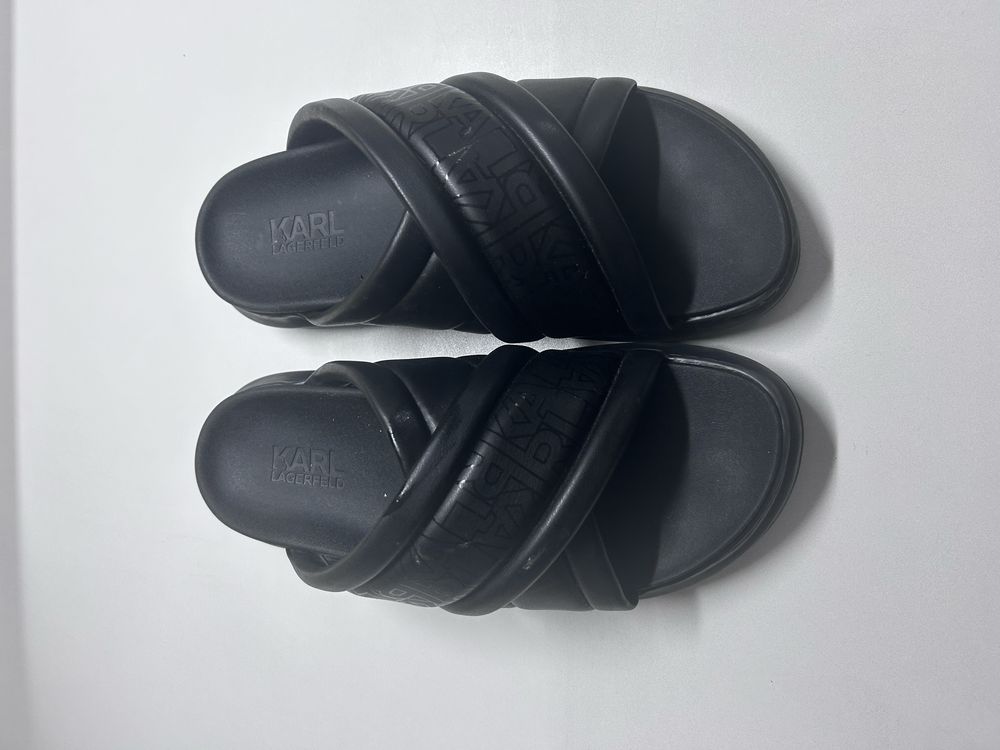Karl lagaerfield slides