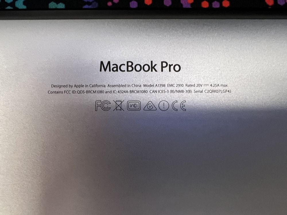 Apple MacBook pro 15” mid 2015