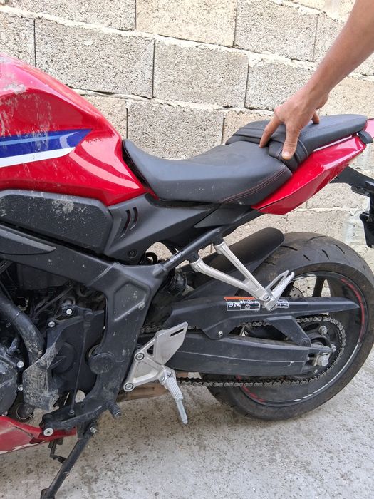Motocicleta honda cbr 650r