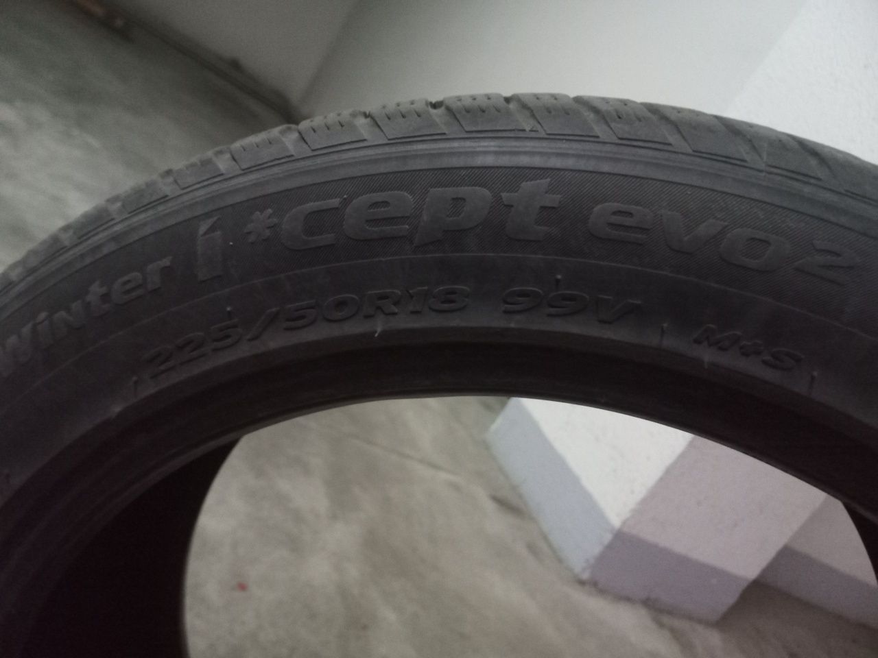 Пара зимних баллонов Hankook winter icept evo2