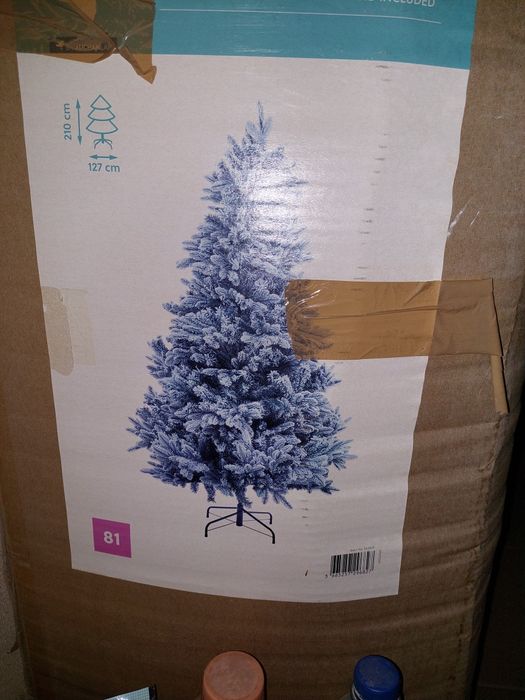 Brad artificial înzăpezit 210 cm – model 2D/3D