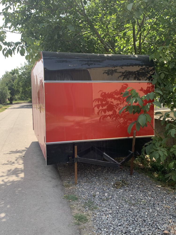 Food truck sotiladi. Holati yangi ishlatilmagan razmeri 2*5 metr