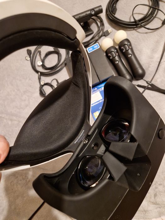 Playstation VR cu toate accesoriile și CD jocuri