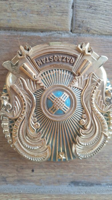 Герб литый. Диаметр примерно 15 см