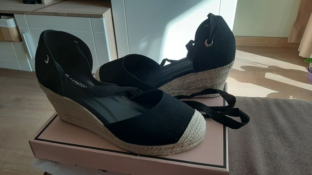 Сандали, обувани веднъж