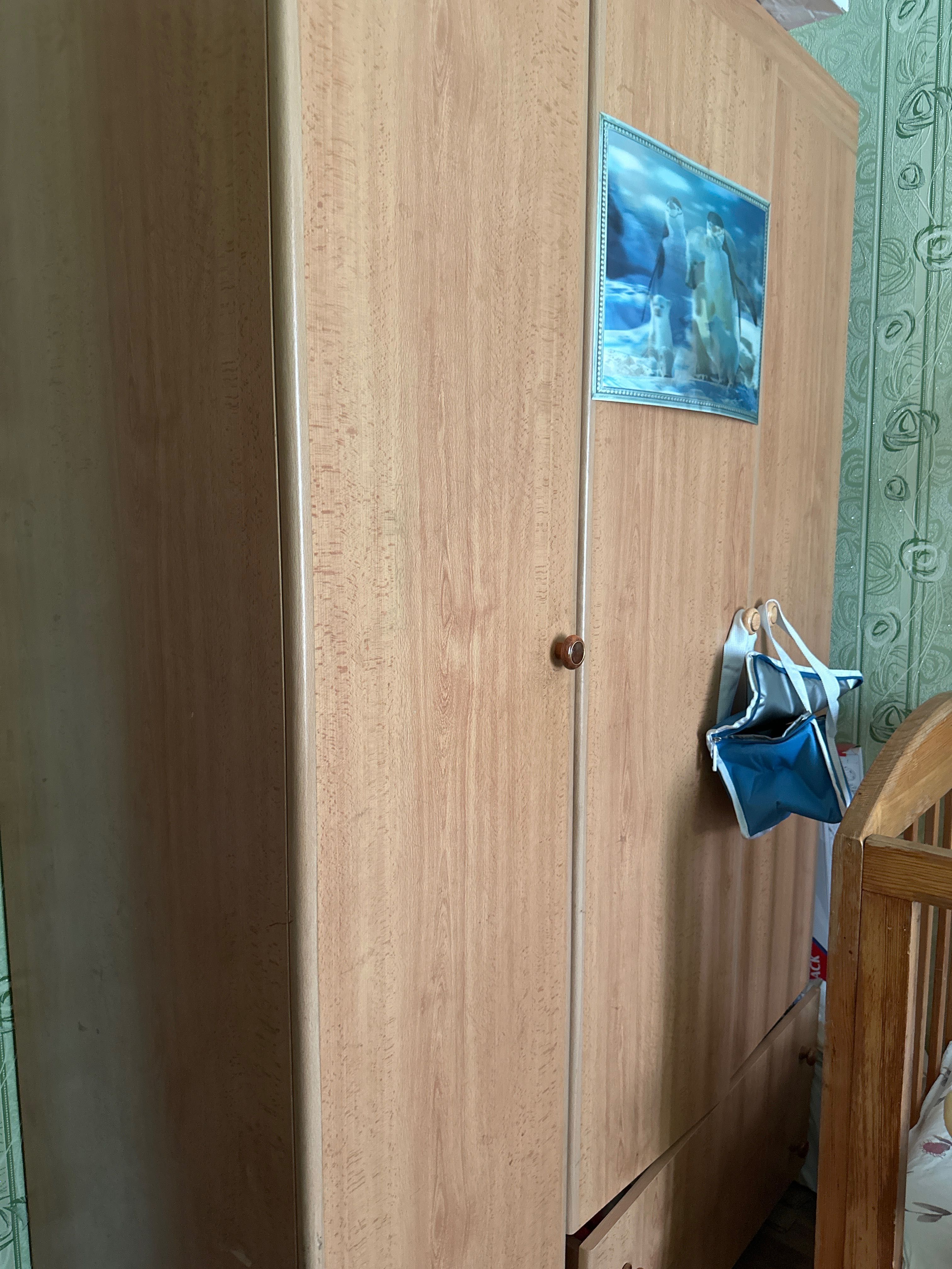 Продам шкаф , небольшой
