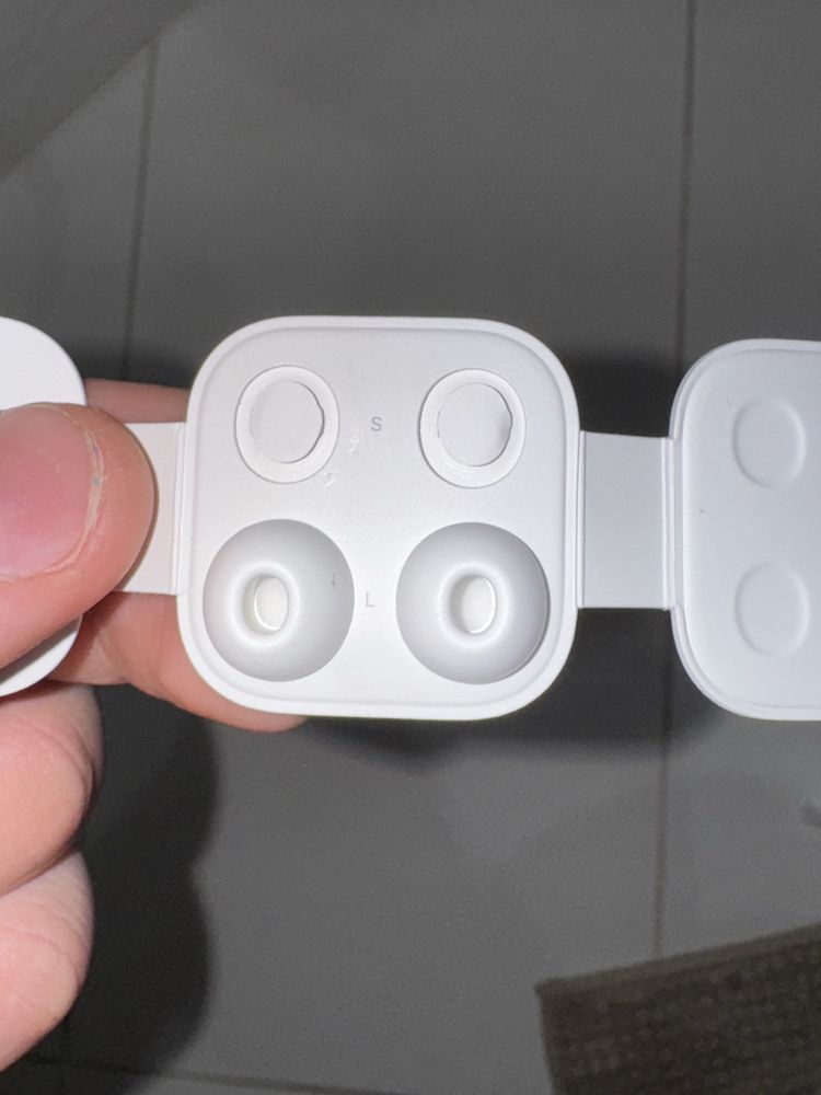 Apple airpods pro