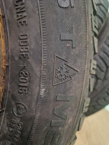 4  Uniroyal R15 195/65/ 
зимни гуми 
DOT2015
