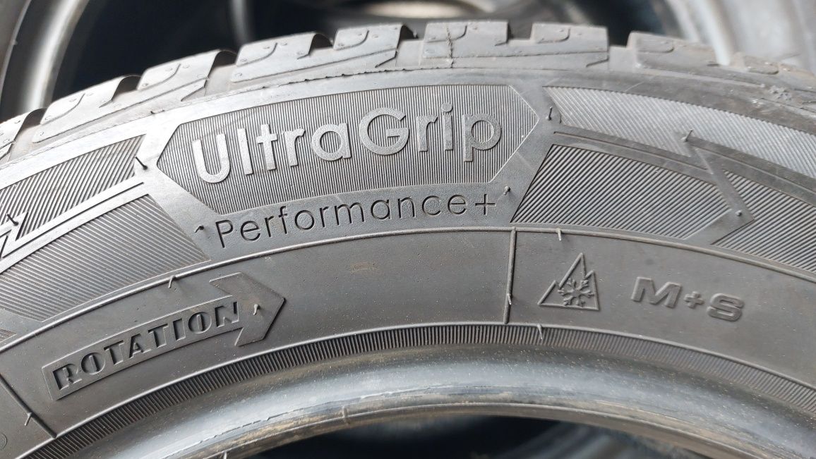 Зимни гуми 215/60/16 Goodyear Ultragrip Performance 4 броя