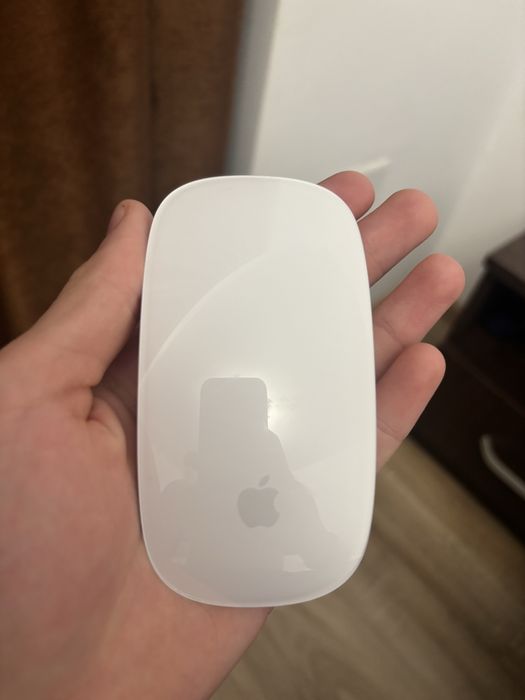 Vand urgent macbook pro i7,16 gb ram , placa video dedicata ,512Gb!