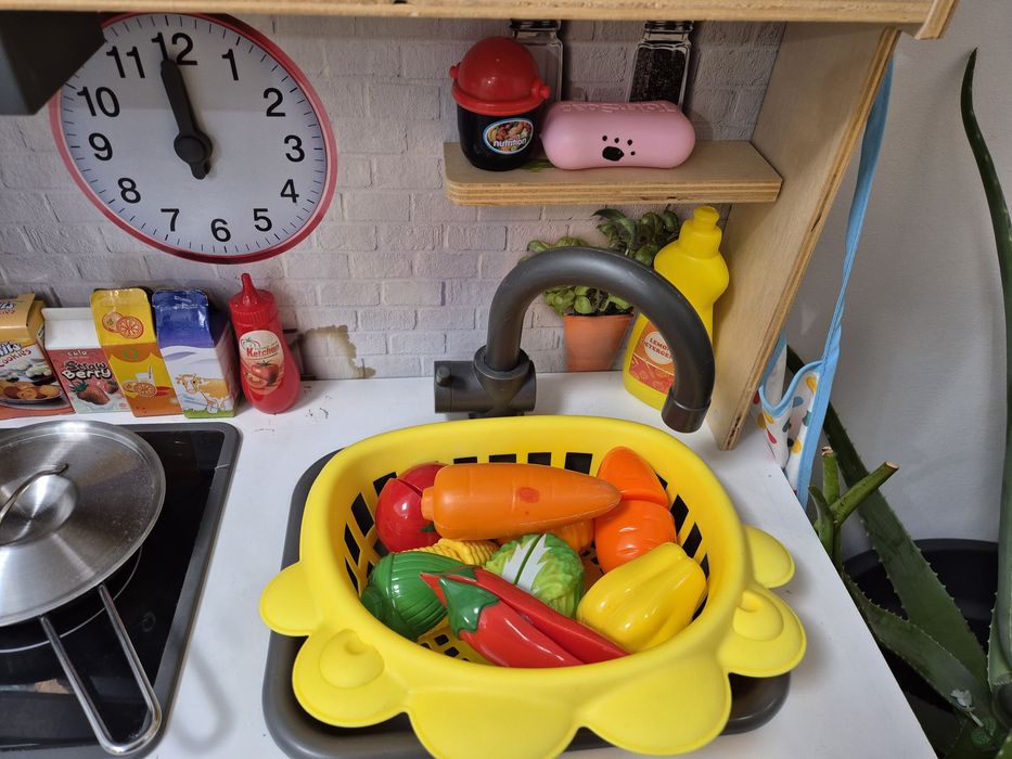 Детска дървена кухня