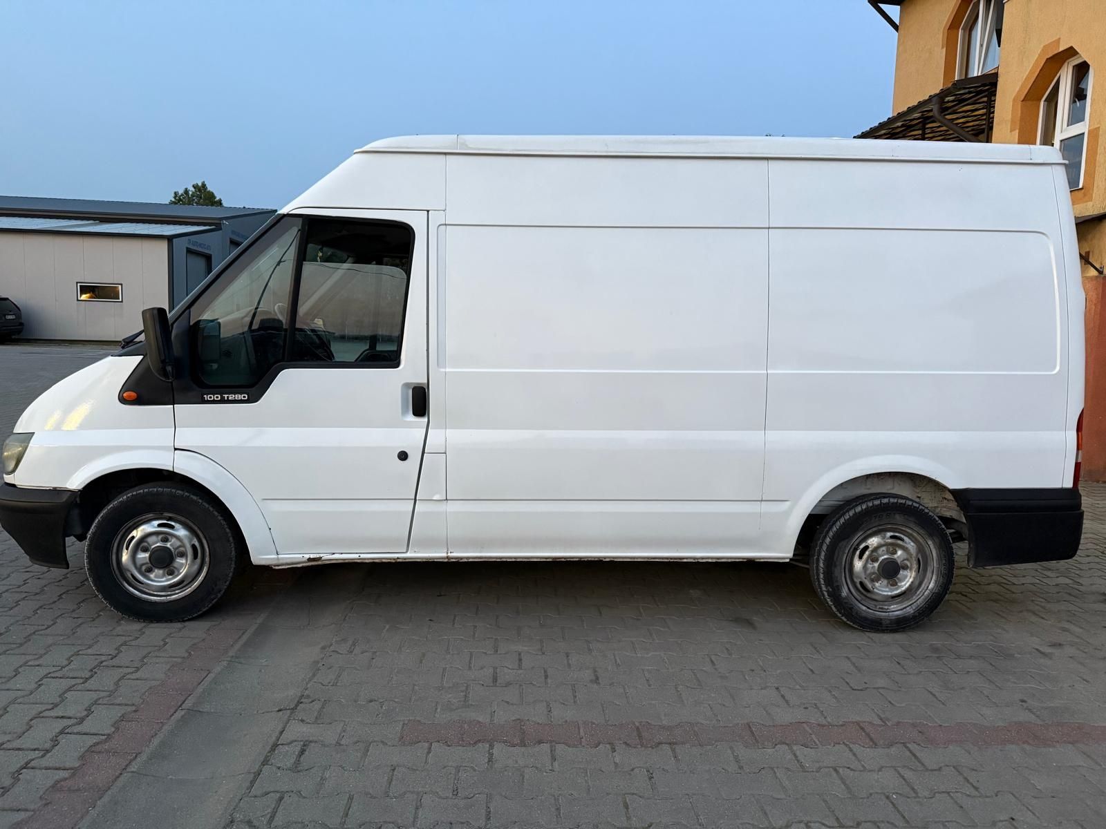 Vând Ford Transit