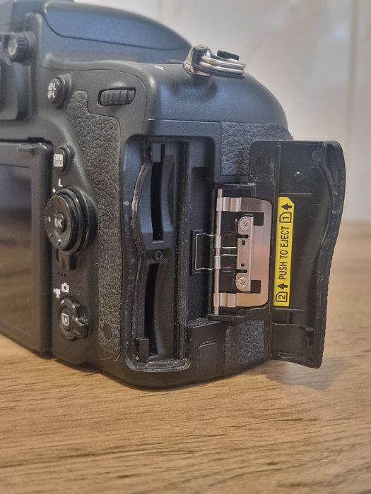 Aparat foto Nikon D750