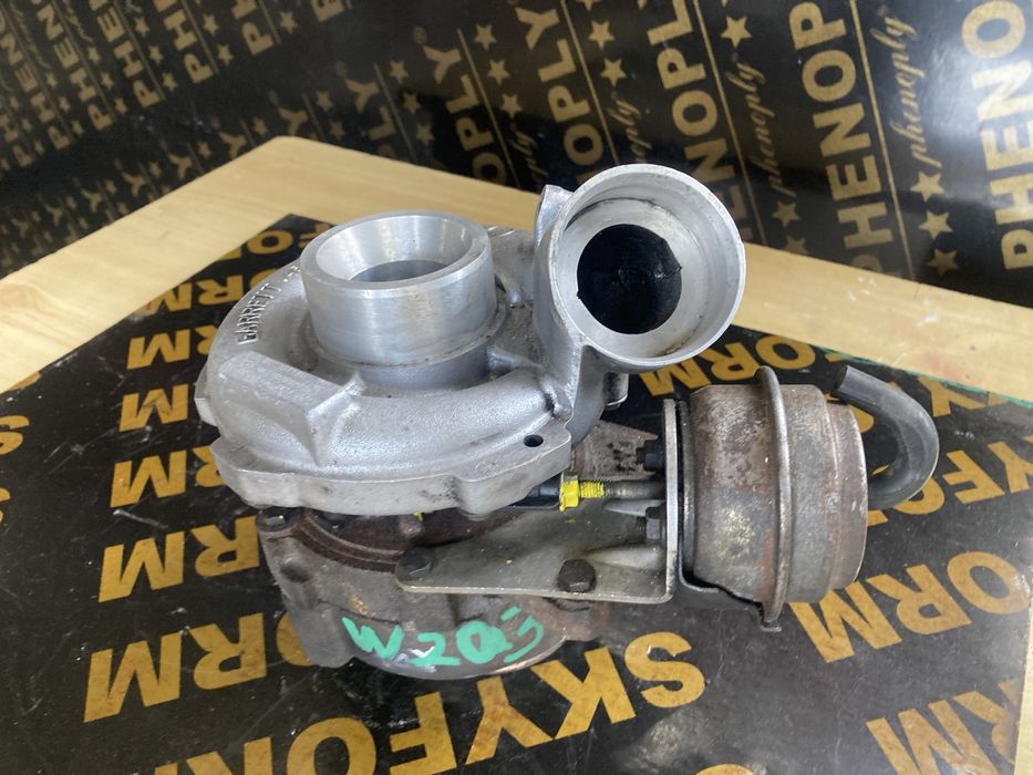 Mercedes w203 2.2 cdi 143 кс Турбо